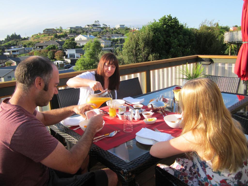 Be My Guest Bed & Breakfast New Plymouth Bagian luar foto